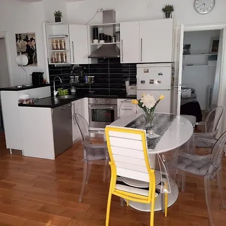 Apartment Ella Apartments Sibenik