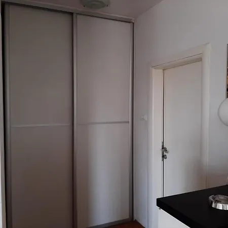 Ella Apartments Apartment