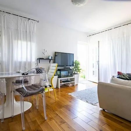 Apartment Ella Apartments Sibenik